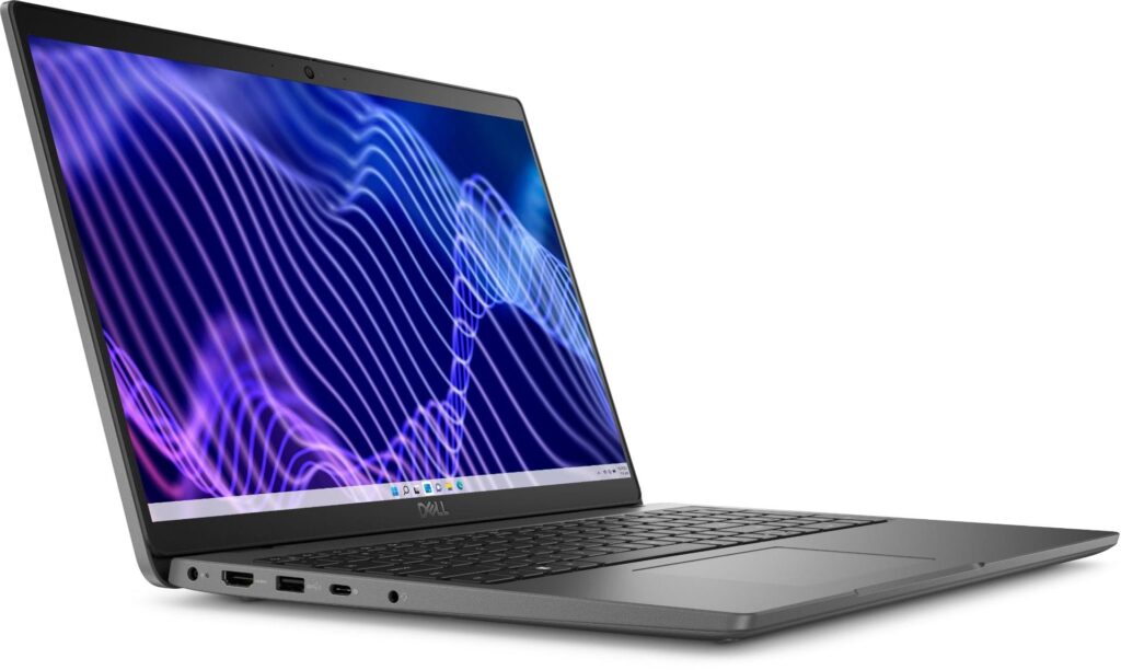 Dell Latitude 15 (3540) Front Cross View